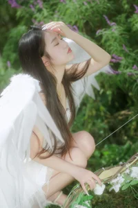 Contemporary Visual Arts: YiTuYu Art Language Vol.5656 with Model Seven - image 33