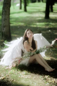 Contemporary Visual Arts: YiTuYu Art Language Vol.5656 with Model Seven - image 17