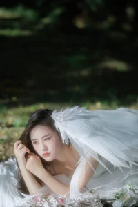 Contemporary Visual Arts: YiTuYu Art Language Vol.5656 with Model Seven - image 19