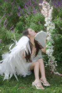 Contemporary Visual Arts: YiTuYu Art Language Vol.5656 with Model Seven - image 8