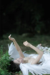 Contemporary Visual Arts: YiTuYu Art Language Vol.5656 with Model Seven - image 36