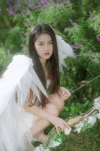 Contemporary Visual Arts: YiTuYu Art Language Vol.5656 with Model Seven - image 43