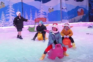 Ice Magic - Fantasy On Ice: Experience a Magical Winter Wonderland in the City - image 0