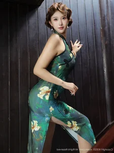 Timeless Oriental Grace: Jin Yun Xi Yuki in Elegant Modern Cheongsam - image 27