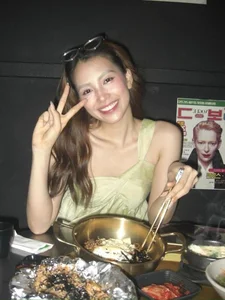 Celebrity Lifestyles: Tieu Vy’s Foodies and Mai Thu Huyen’s Travels - image 3