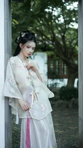 Elegant Portraiture: YiTuYu Art Language Vol.4988 Featuring Xue Gao - image 19