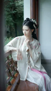 Elegant Portraiture: YiTuYu Art Language Vol.4988 Featuring Xue Gao - image 11
