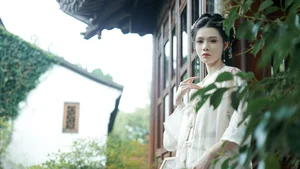 Elegant Portraiture: YiTuYu Art Language Vol.4988 Featuring Xue Gao - image 0