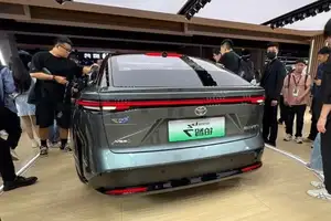 Toyota bZ7: S-Class Sized Electric Sedan, 700km Range. Huawei Tech Stuns! - image 8