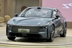 Toyota bZ7: S-Class Sized Electric Sedan, 700km Range. Huawei Tech Stuns! - image 10