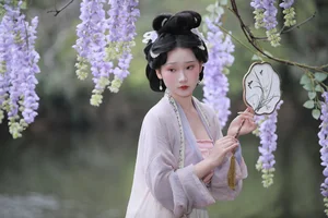 YiTuYu Art Language Vol.7729: Featuring the Elegant Chun Yu Portrait Series - image 4