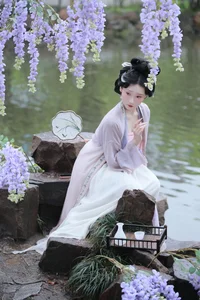 YiTuYu Art Language Vol.7729: Featuring the Elegant Chun Yu Portrait Series - image 3