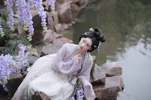 YiTuYu Art Language Vol.7729: Featuring the Elegant Chun Yu Portrait Series - image 24