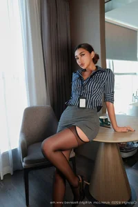 Sophisticated Office Style and Captivating Charisma of Fe - XiuRen No.10670 FE - image 26