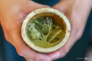 The Bamboo Tube Coffee Trend: A Patriotic and Eco-Friendly Experience in Vietnam - image 5