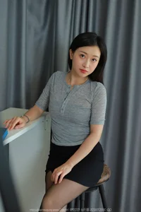 IESS SXJ NO.1730: Xiao Jie Features in Stunning New Fashion Set - image 2