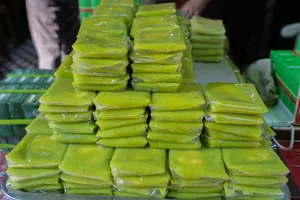 Navigating Hanoi's Streets of Same-Named Restaurants: A Local Guide - image 0
