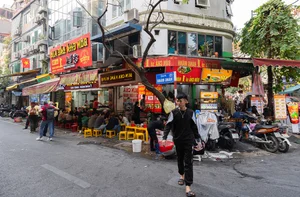 Navigating Hanoi's Streets of Same-Named Restaurants: A Local Guide - image 1