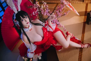 Stunning Azur Lane Oyama Bunny Girl Cosplay by Ri Nai Jiao: Exclusive 47P High-Definition Image Collection for Anime and Gaming Fans - image 12