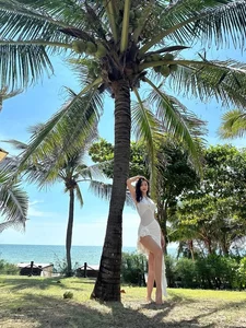 Stunning Visuals of Runner-up Kieu Loan Amidst Pregnancy Rumors: A Look at Her Recent Fashion and Style - image 4