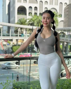 Fitness Influencer Stuns in Controversial Gym Wear Highlighting Incredible Physique - image 9