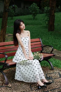 Exploring Visual Poetry in Art Language Vol.7307 Featuring Xiao Le Ge Fei Xiang - image 8