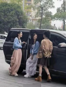 Ruby Lin Unfiltered: The 47-Year-Old Star’s Real Appearance Captured in Candid Photos - image 5