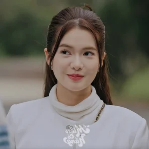 Yen Dan: The Sweet Star of 'Go to the Sunny Land' Series - image 2