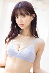 Elegant Riko Matsudaira Digital Photo Book: Stunning Swan-Like Aesthetic and Sophisticated Japanese Portrait Photography in SPA! SPABOOKS Collection (51 Pages) - image 15