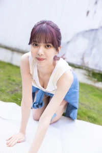 Elegant Riko Matsudaira Digital Photo Book: Stunning Swan-Like Aesthetic and Sophisticated Japanese Portrait Photography in SPA! SPABOOKS Collection (51 Pages) - image 8