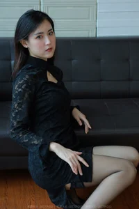Elegant Hosiery Trends with IESS Model Xiaobao: A Closer Look at Semi-Cylinder Black Stocking Aesthetics - image 33