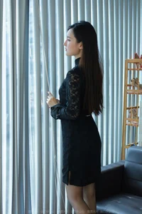 Elegant Hosiery Trends with IESS Model Xiaobao: A Closer Look at Semi-Cylinder Black Stocking Aesthetics - image 10