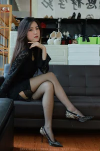Elegant Hosiery Trends with IESS Model Xiaobao: A Closer Look at Semi-Cylinder Black Stocking Aesthetics - image 58