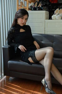 Elegant Hosiery Trends with IESS Model Xiaobao: A Closer Look at Semi-Cylinder Black Stocking Aesthetics - image 60