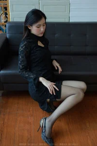 Elegant Hosiery Trends with IESS Model Xiaobao: A Closer Look at Semi-Cylinder Black Stocking Aesthetics - image 35