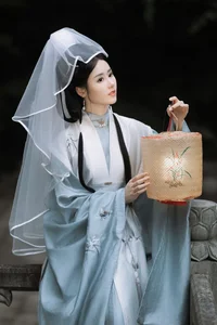YiTuYu Vol.7762 Ren Jian Yue-su Chen: A Masterpiece of Visual Storytelling - image 23