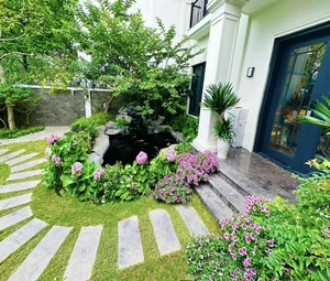 Inside the Stunning $2.5 Million Lakeside Villa of Vietnam's Wealthiest TV Star - image 6
