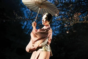 Elegant Portrait Photography: Xiao Rou in YiTuYu Art Language Vol.9025 – Chic Fashion and Artistic Poses for Modern Aesthetic Inspiration - image 7
