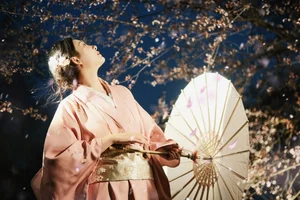 Elegant Portrait Photography: Xiao Rou in YiTuYu Art Language Vol.9025 – Chic Fashion and Artistic Poses for Modern Aesthetic Inspiration - image 16