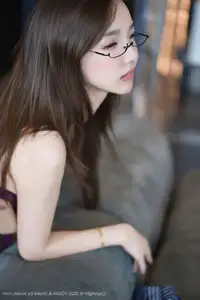 Unveiling the Allure: Tao Tao Yao Yao Twins in YouMi Vol.1168 – A Chic Chinese Model Showcase - image 0
