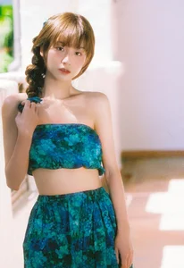 Elegant Portraiture: YiTuYu Art Language Vol.10417 Featuring the Stunning Model Gu Linx - image 1