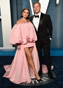 Red Carpet Glamour: The Iconic Style of the World’s Sexiest Woman and Her Fiancé - image 0