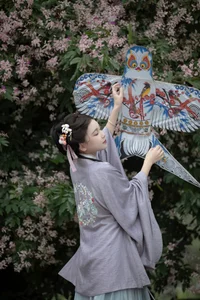 Ethereal Hanfu Beauty in Spring Bloom - YiTuYu Vol.8872 E E Chi Bu Bao - image 14