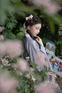 Ethereal Hanfu Beauty in Spring Bloom - YiTuYu Vol.8872 E E Chi Bu Bao - image 18