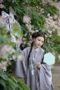 Ethereal Hanfu Beauty in Spring Bloom - YiTuYu Vol.8872 E E Chi Bu Bao - image 32