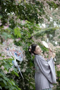 Ethereal Hanfu Beauty in Spring Bloom - YiTuYu Vol.8872 E E Chi Bu Bao - image 34