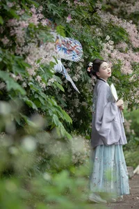Ethereal Hanfu Beauty in Spring Bloom - YiTuYu Vol.8872 E E Chi Bu Bao - image 12