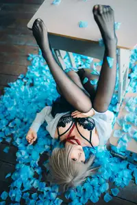 Coser Chunmomo Self-Portrait Part02: Delicate Charms Amidst Dreamy Blue Petals - image 1