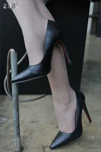 Silk Foot Bento 013: Zhang Xinyue in Grey Silk - The Intersection of Comfort and Style - image 57