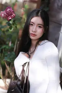 Discover the Unique Fashion Style of a Young Woman Blending Sweetness with Edgy Charm - image 5